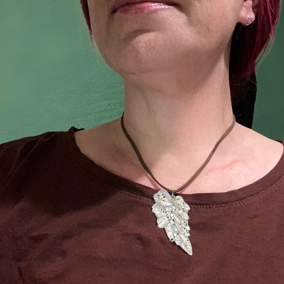 Hand Crafted Necklace Leaf Gold on Brown Faux Suede Cord Adjustable Silver - Picture 7 of 8